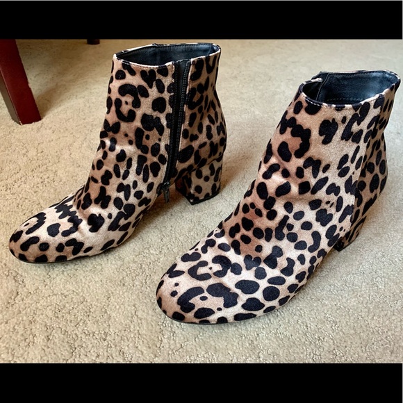 a.n.d. eawy Leopard Booties 8 1/2 - Picture 1 of 5